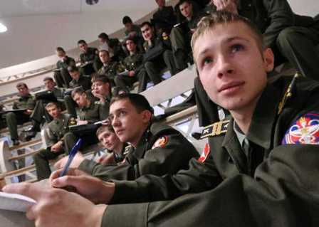Училища и военные училища: плюсы и минусы образования в них